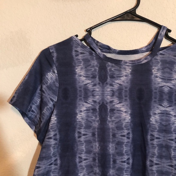 Tie-Dye Crop - Picture 2 of 4